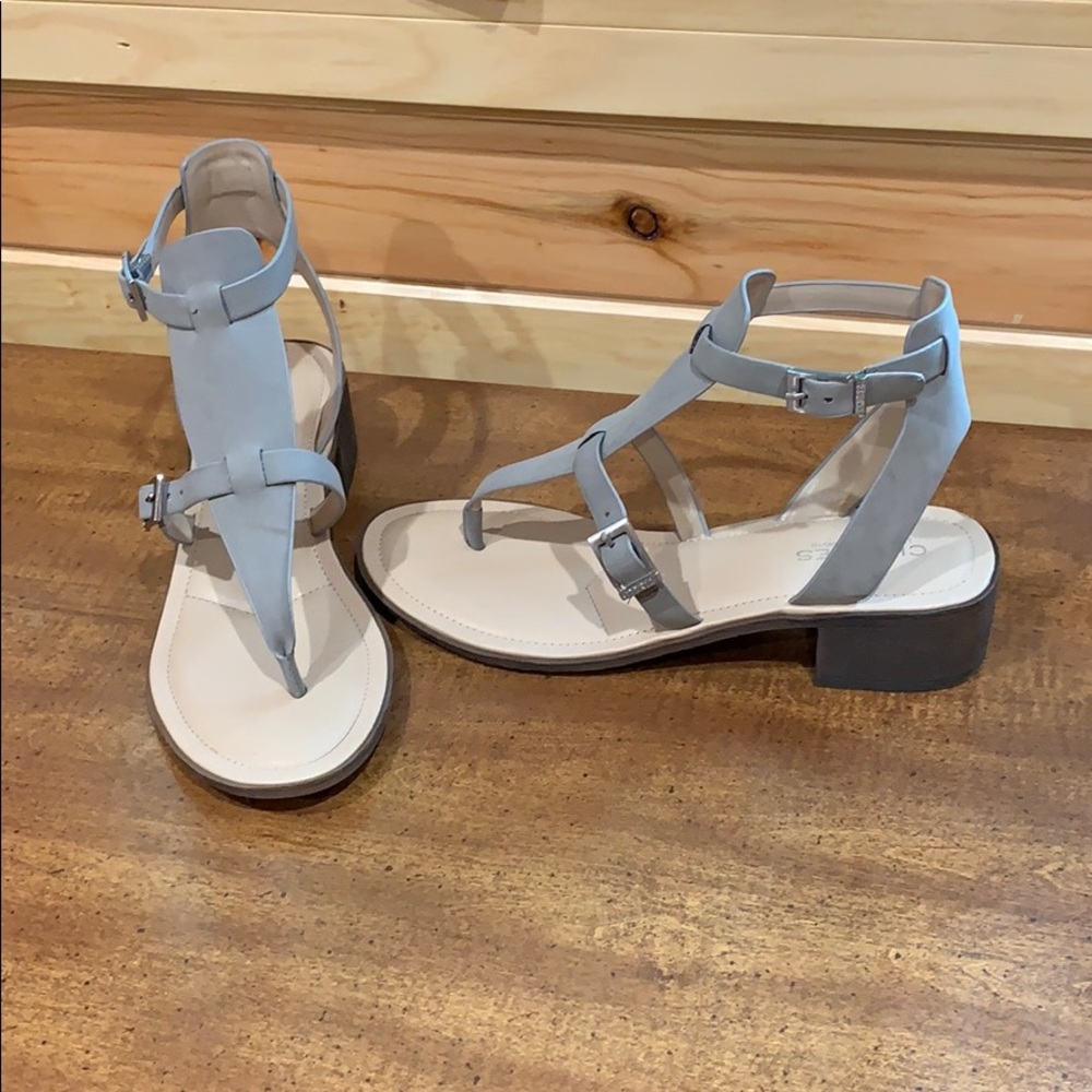 Sandals - Picture 2 of 7